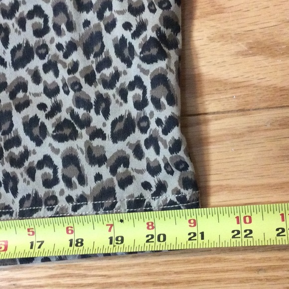 S Francesca’s Collections Anna Cai leopard jean jacket - Picture 13 of 16